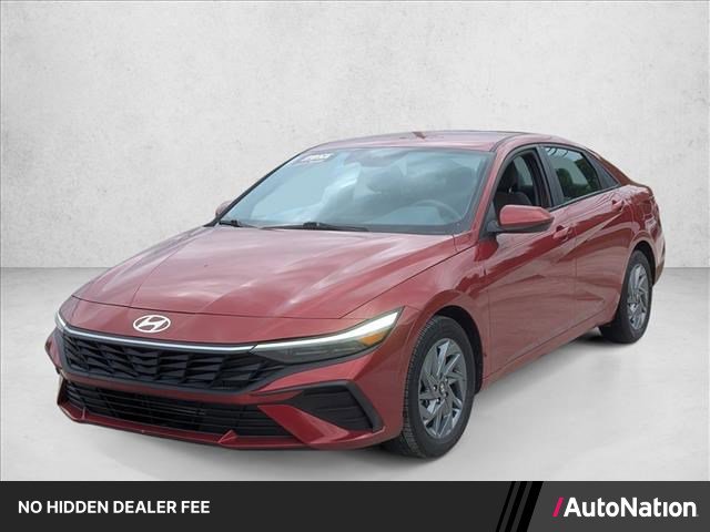 Used 2024 Hyundai Elantra SEL FWD image 1