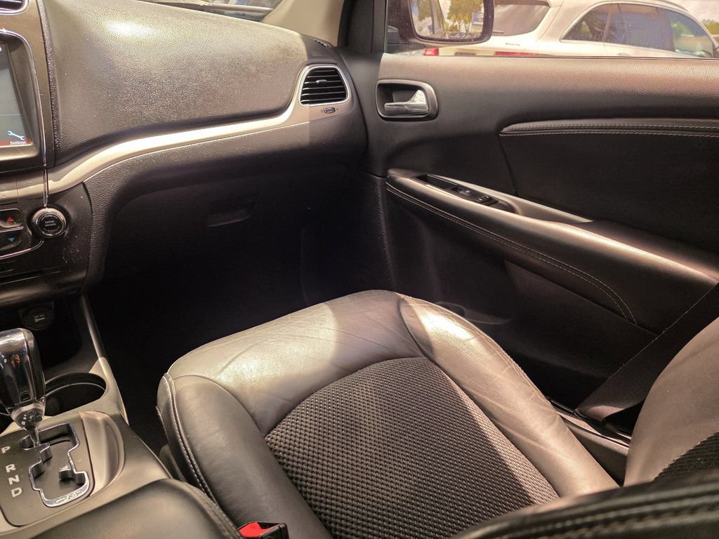 Used 2019 Dodge Journey Crossroad FWD image 14