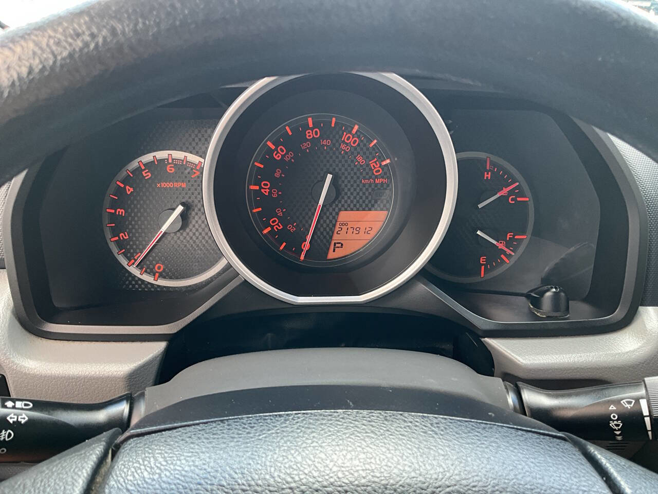 Used 2010 Toyota 4Runner SR5 AWD/4WD image 10
