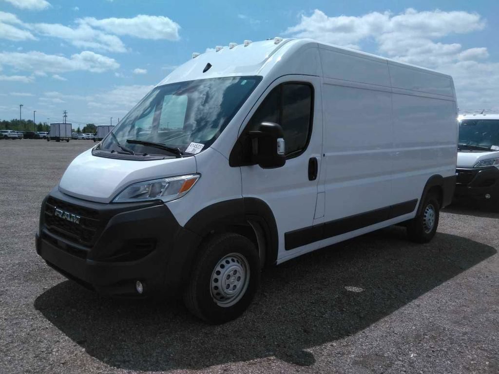 Used 2024 RAM ProMaster 2500 w/ Convenience Group FWD image 3