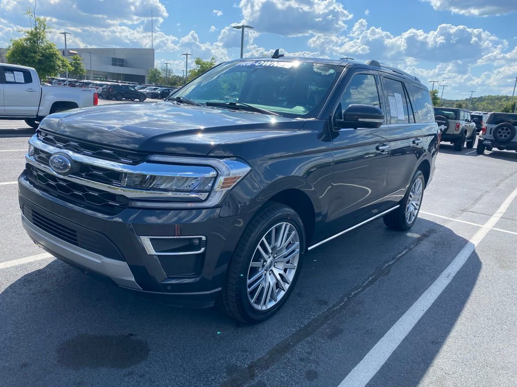 Certified 2024 Ford Expedition Limited image 3