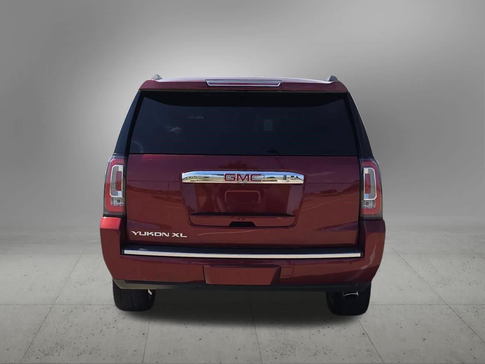 Used 2017 GMC Yukon XL Denali w/ Open Road Package RWD image 5