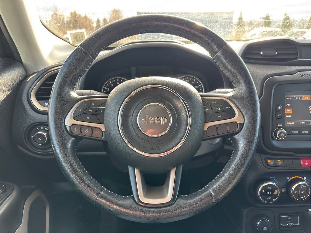 Used 2016 Jeep Renegade Limited image 20