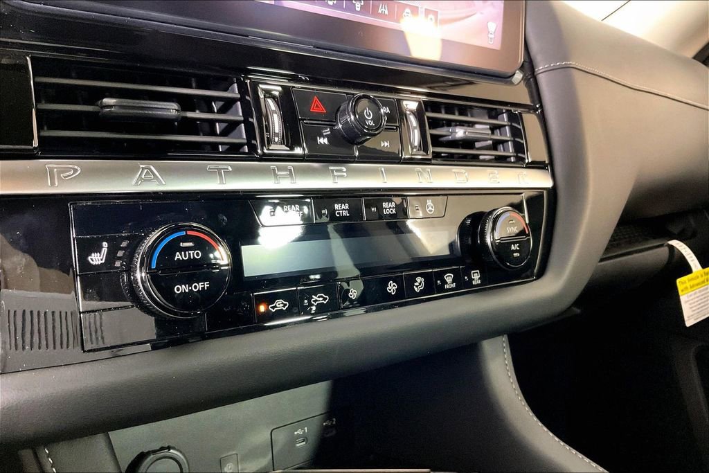 New 2026 Nissan Pathfinder SL AWD/4WD image 32