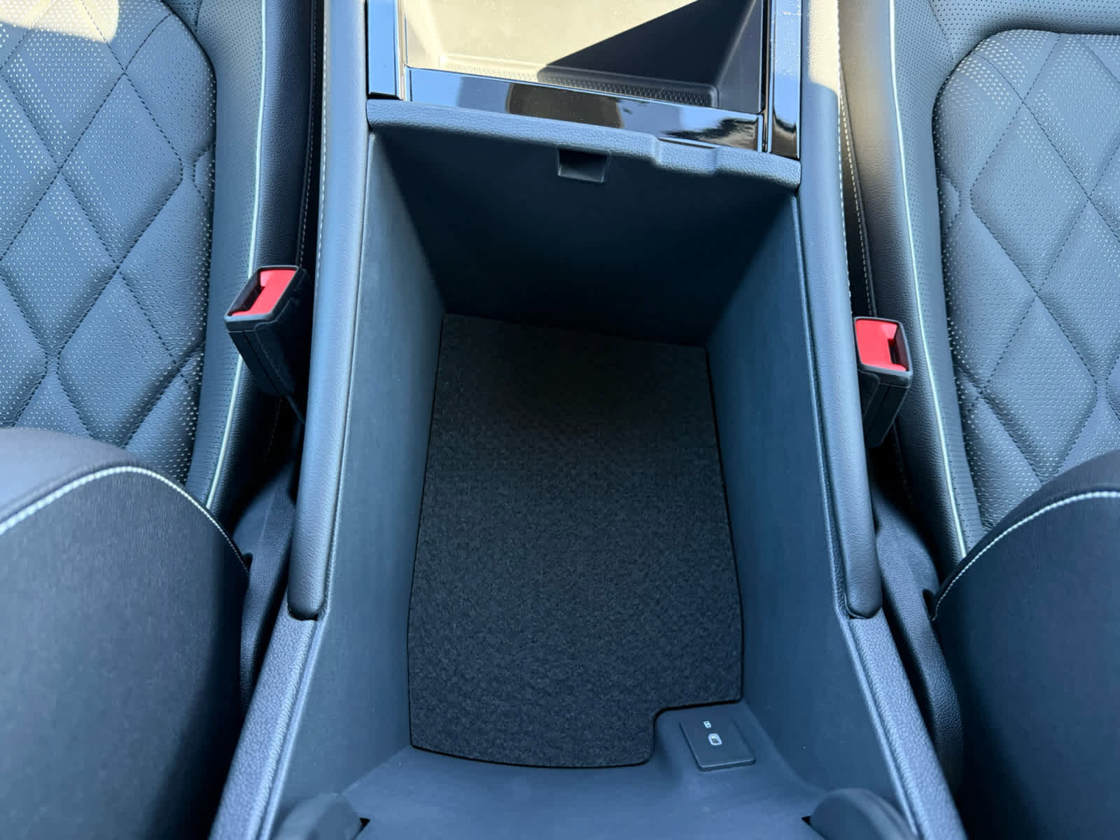 New 2026 Volkswagen Atlas SEL Premium R-Line image 24