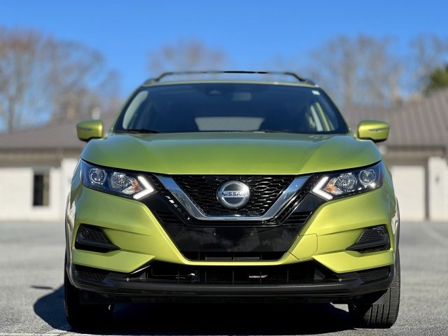 Used 2020 Nissan Rogue Sport SV image 2