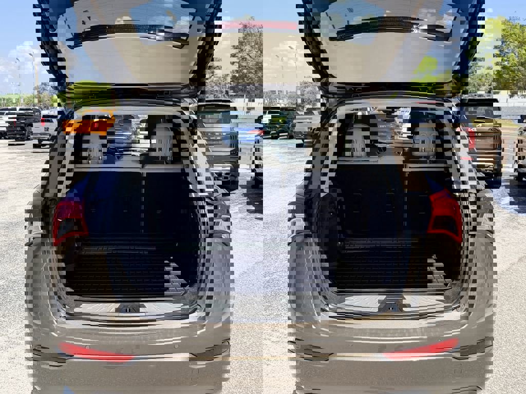 Used 2019 Buick Envision Essence image 12