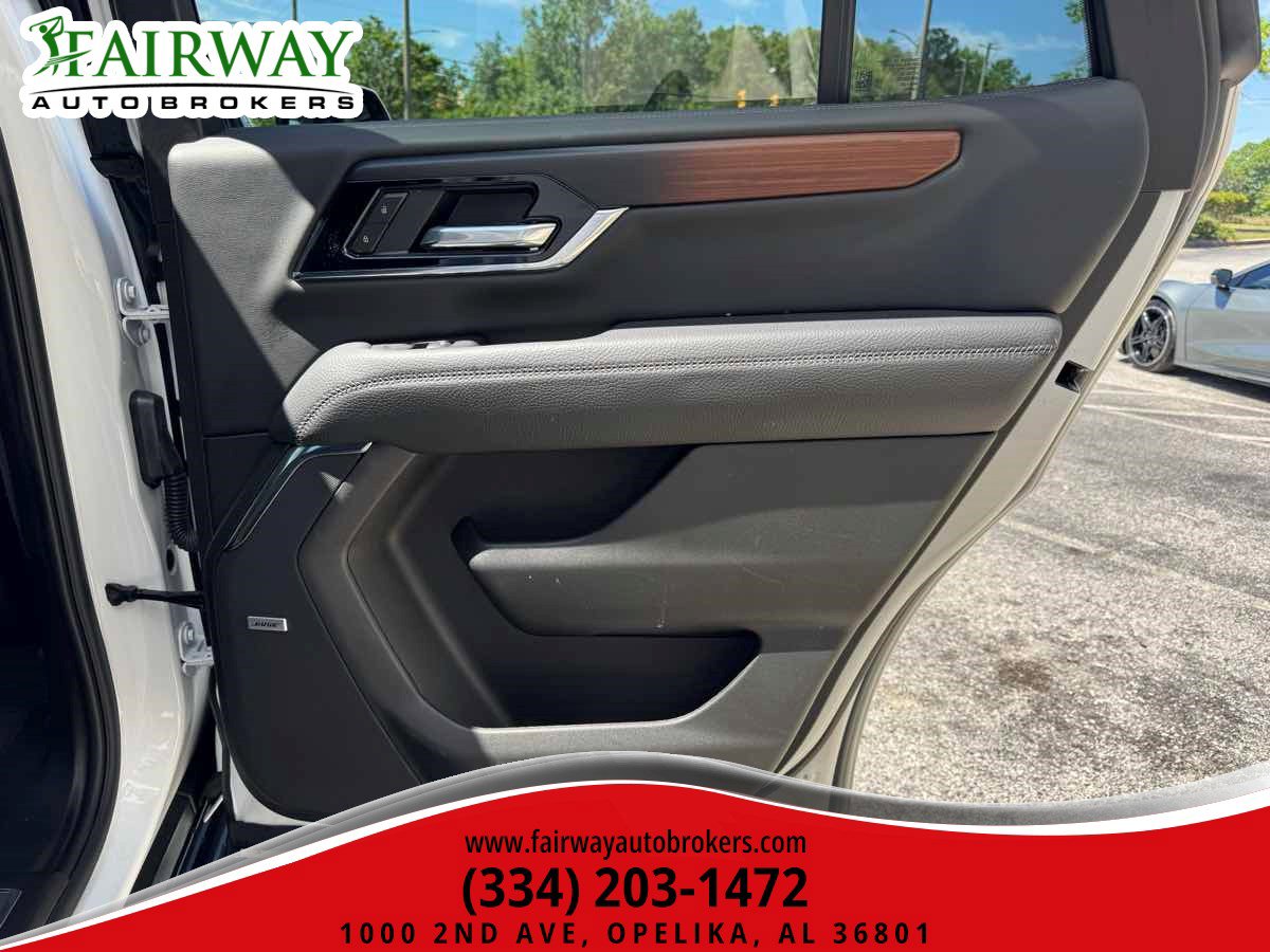 Used 2025 GMC Yukon Denali AWD/4WD image 48