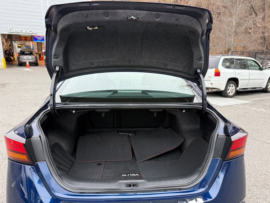 Used 2023 Nissan Altima 2.5 SR AWD/4WD image 28