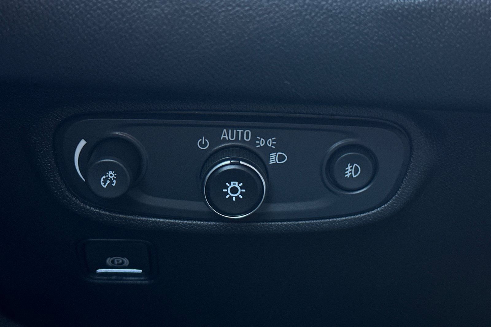 Used 2024 GMC Terrain SLT image 36