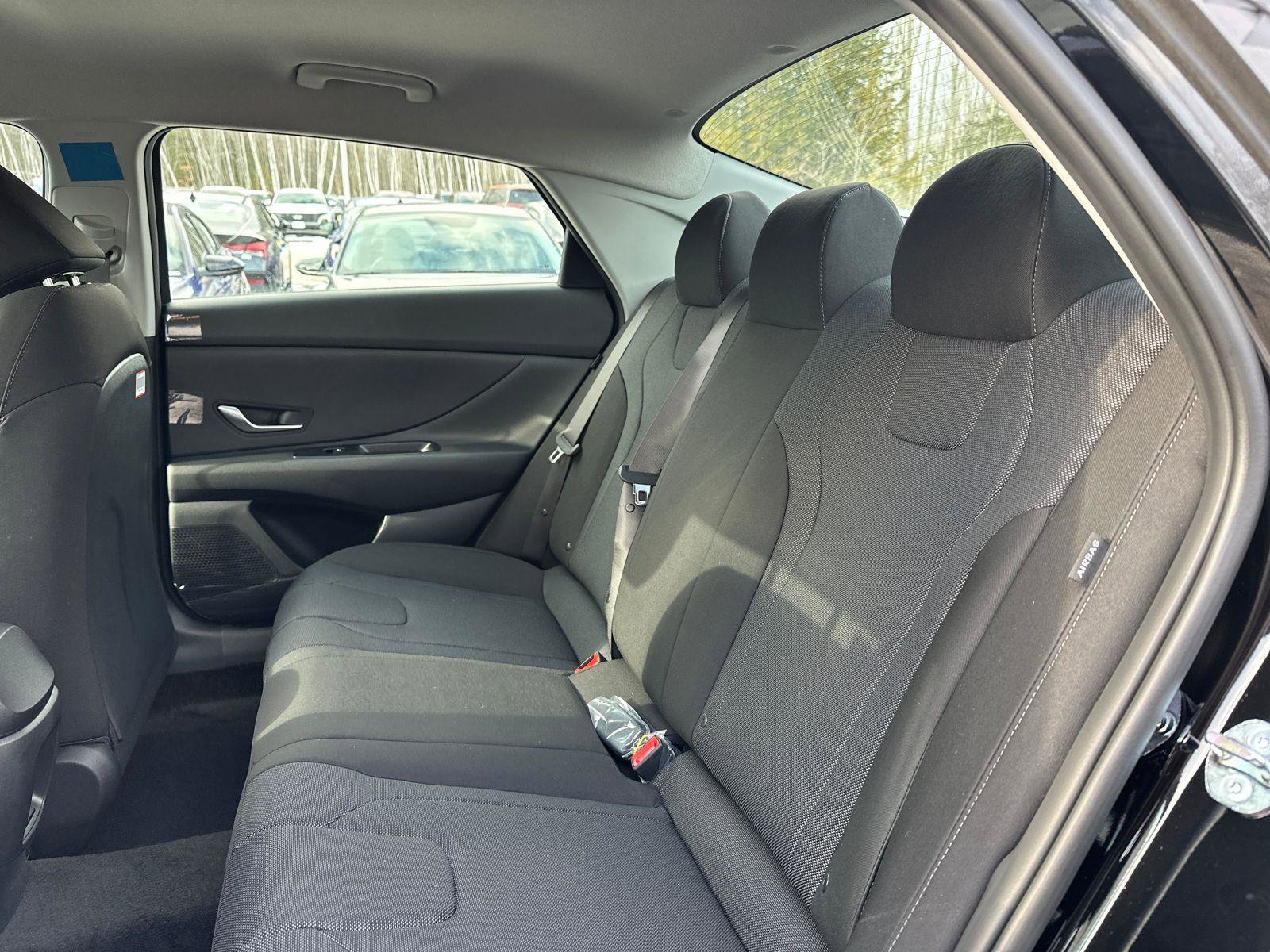 New 2026 Hyundai Elantra SE image 9