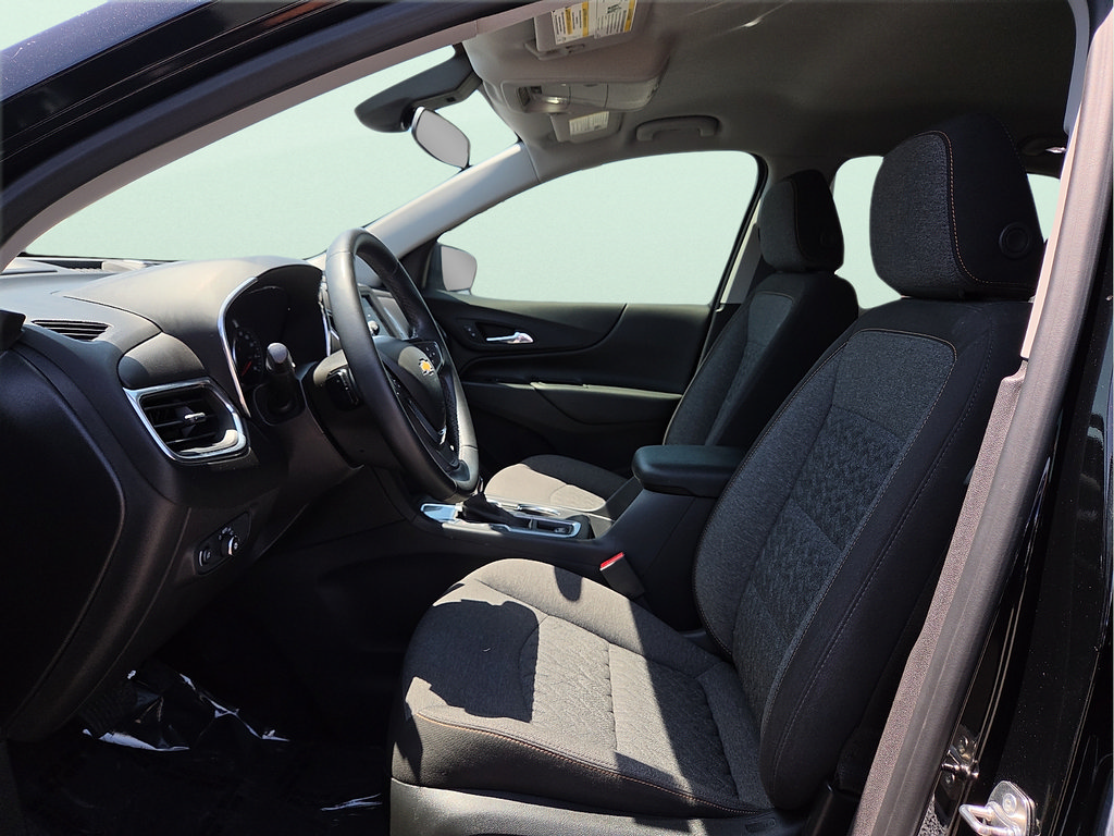 Used 2024 Chevrolet Equinox LT FWD image 16