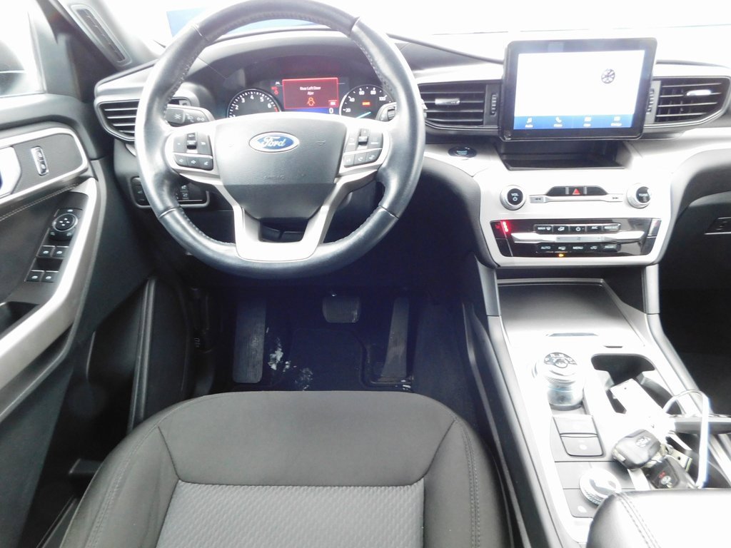 Used 2023 Ford Explorer XLT image 16