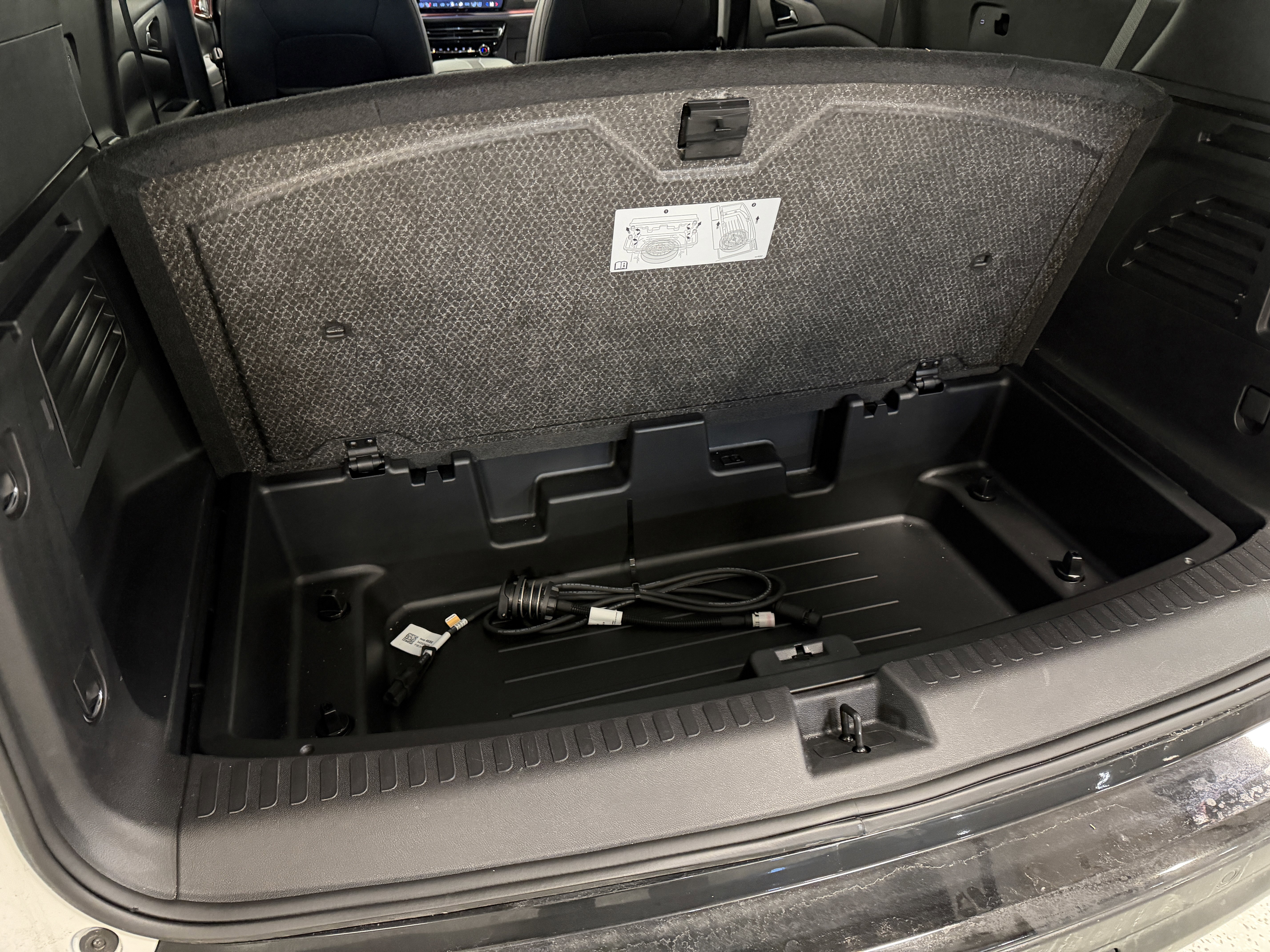 Used 2024 Chevrolet Traverse RS image 29