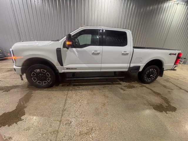 Used 2025 Ford F250 Platinum image 2