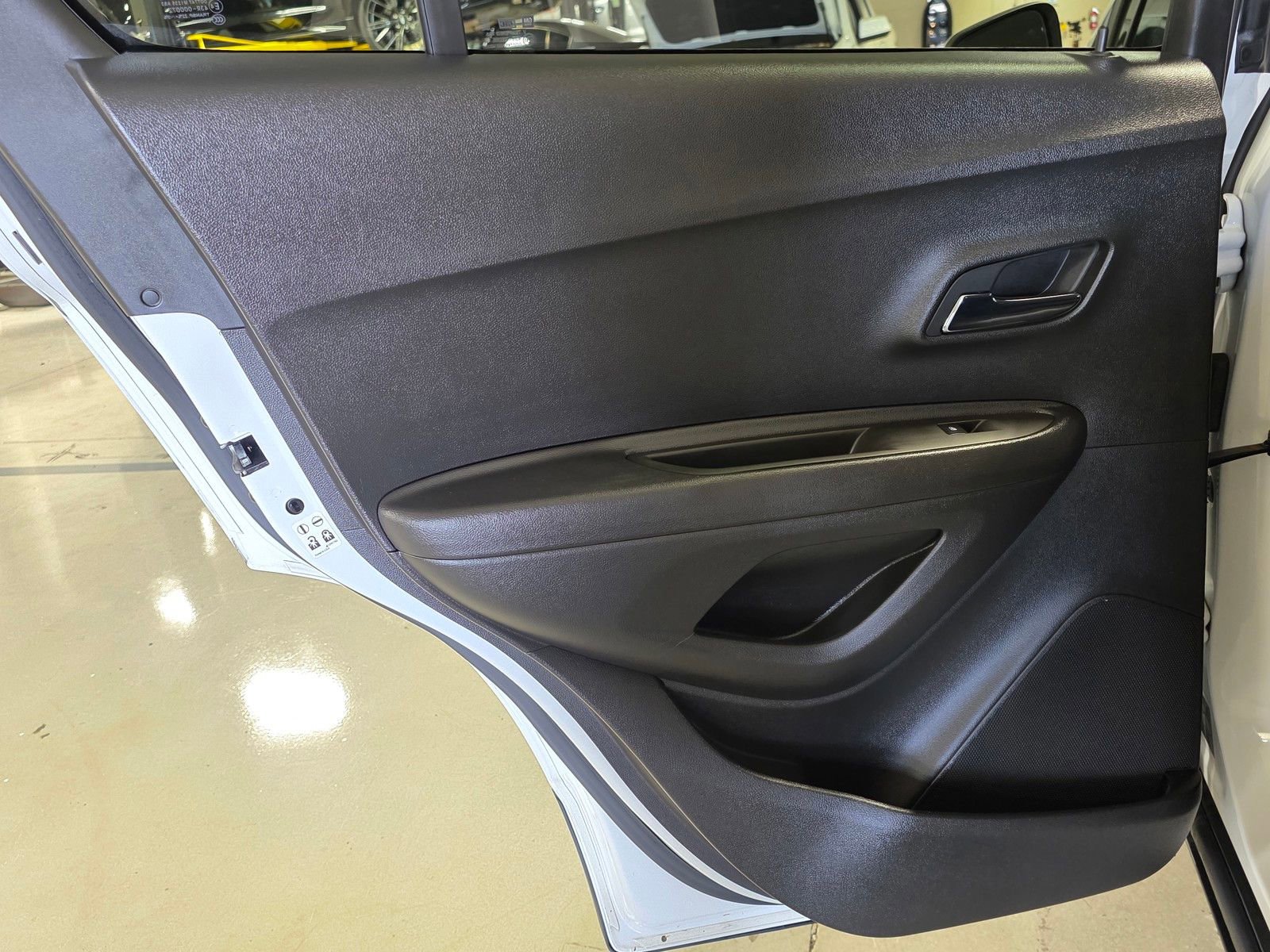 Used 2017 Chevrolet Trax LT w/ LT Convenience Package image 13