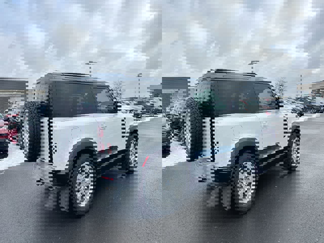 Used 2025 Land Rover Defender 90 S image 13