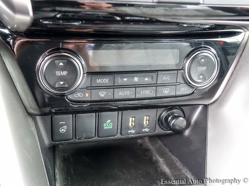 Used 2024 Mitsubishi Eclipse Cross SEL AWD/4WD image 18