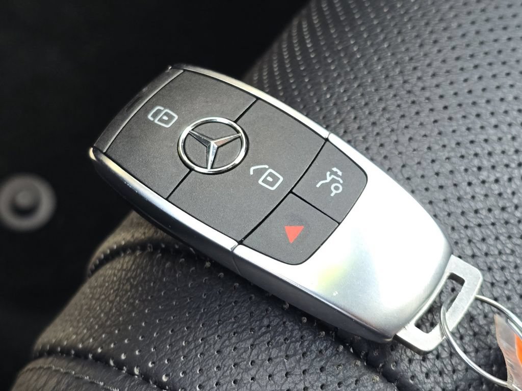 Used 2023 Mercedes-Benz GLE 350 4MATIC image 32