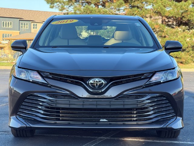 Certified 2019 Toyota Camry LE FWD image 9