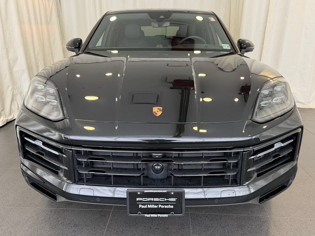 Certified 2025 Porsche Cayenne E-Hybrid Coupe AWD/4WD image 6