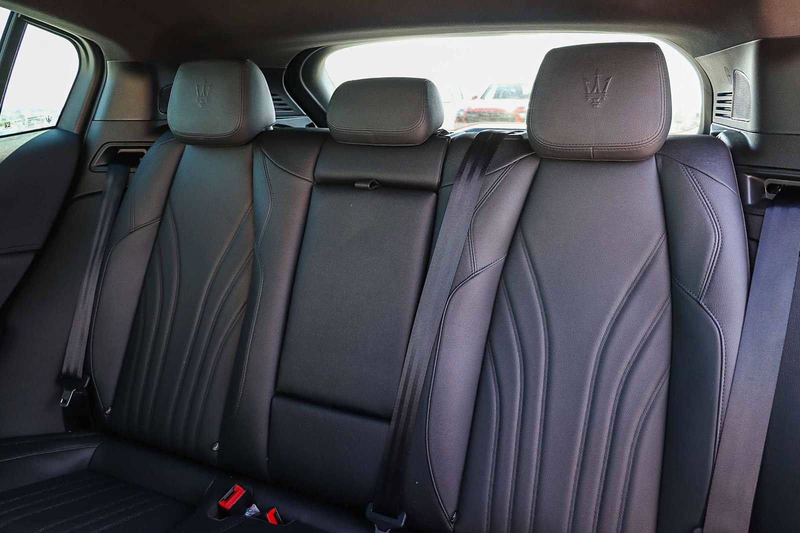 Used 2024 Maserati Grecale GT image 19