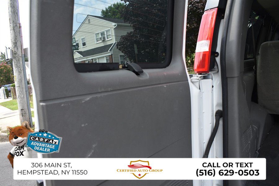 Used 2023 Chevrolet Express 3500 LT RWD image 31