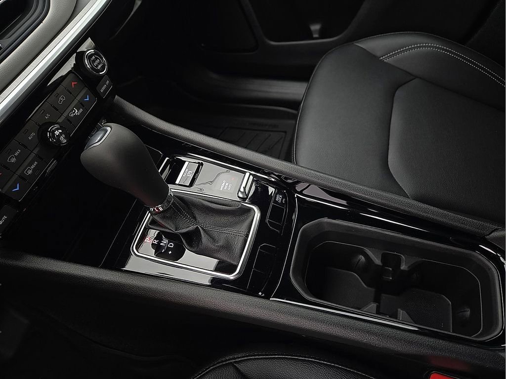 Used 2026 Jeep Compass Limited AWD/4WD image 39