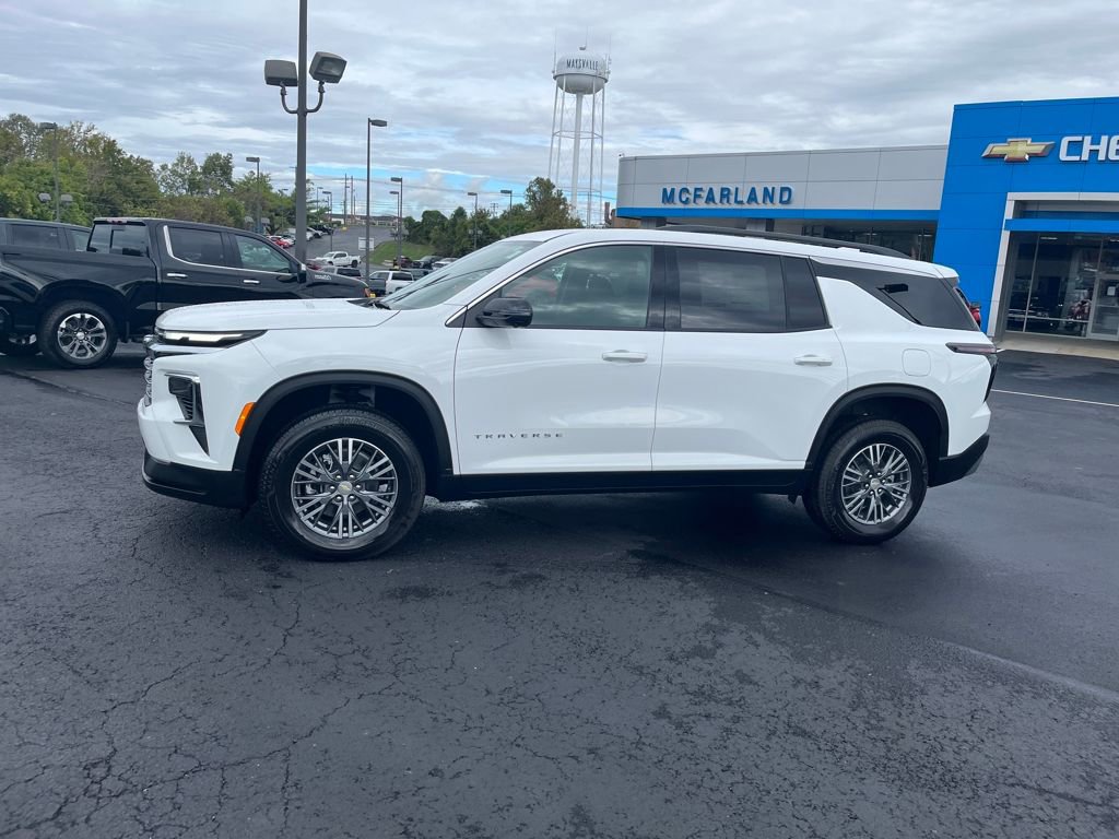 New 2026 Chevrolet Traverse LT w/ Driver Confidence Package image 2