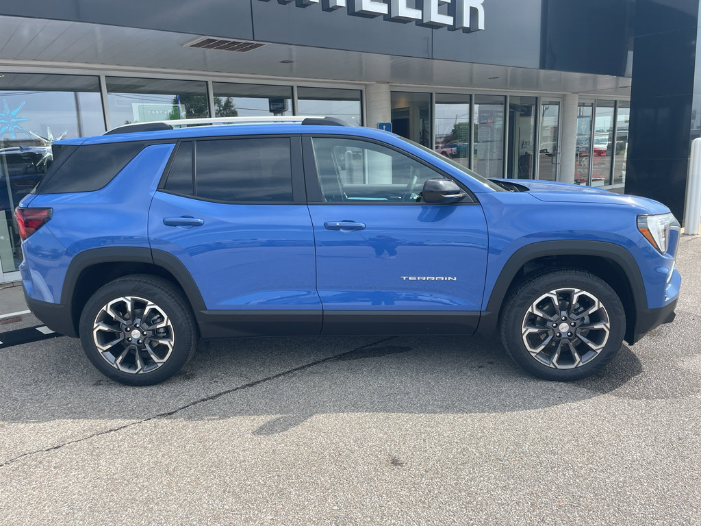 New 2026 GMC Terrain Elevation w/ Elevation Premium Package image 2