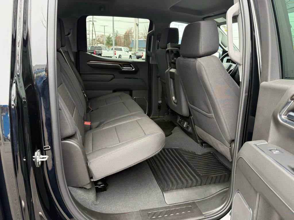 Used 2024 Chevrolet Silverado 1500 LT image 14