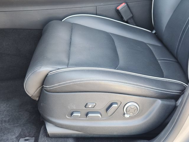 Used 2023 Genesis Electrified GV70 AWD/4WD image 18