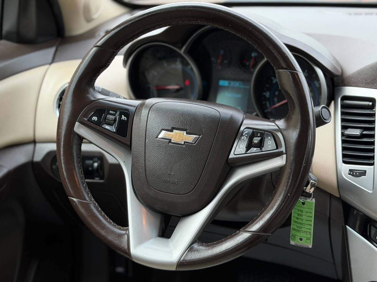 Used 2014 Chevrolet Cruze LT FWD image 15