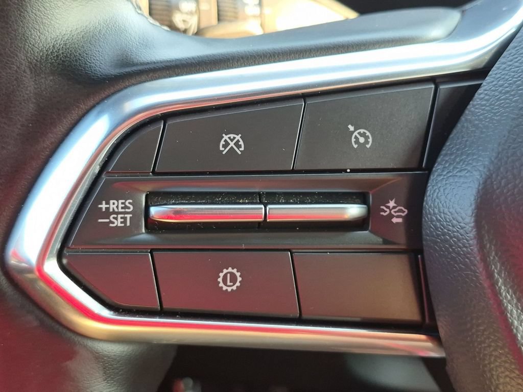 Used 2025 Chevrolet Traverse Z71 AWD/4WD image 18