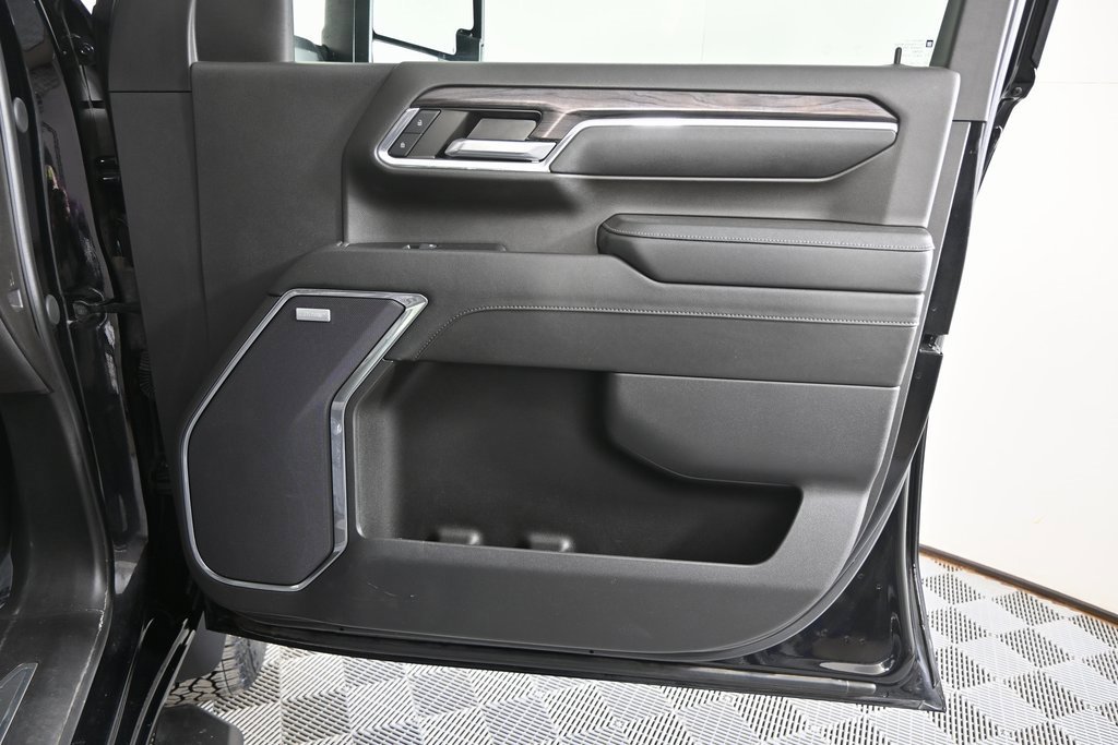 Used 2024 Chevrolet Silverado 3500 LTZ w/ LTZ Plus Package image 13