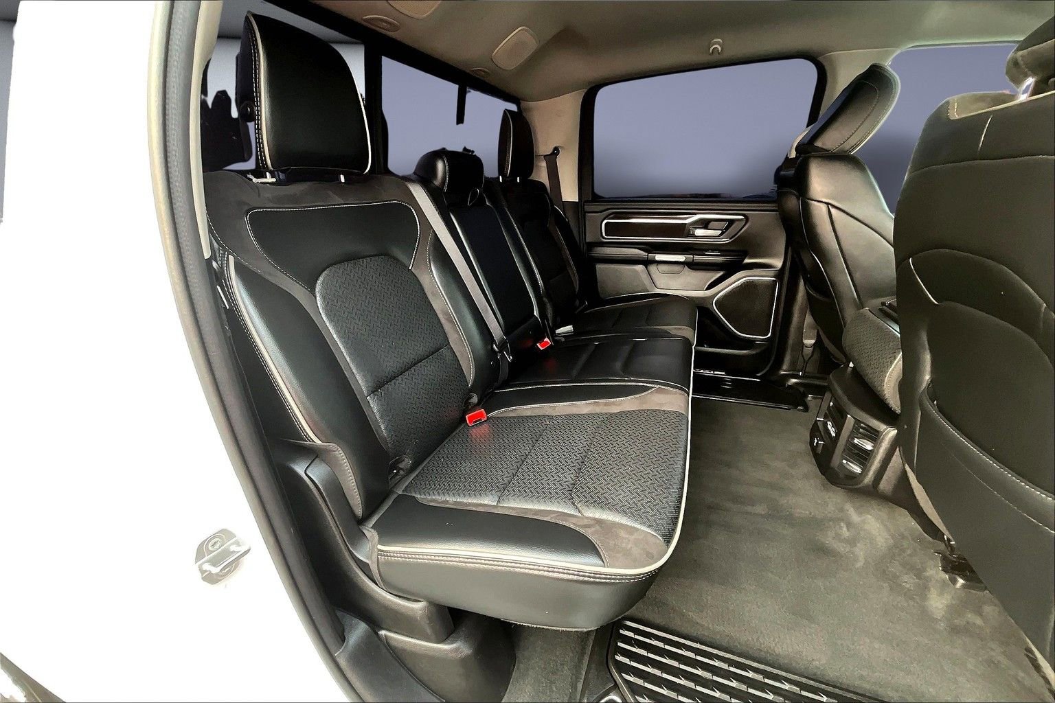 Used 2022 RAM 1500 Laramie image 26