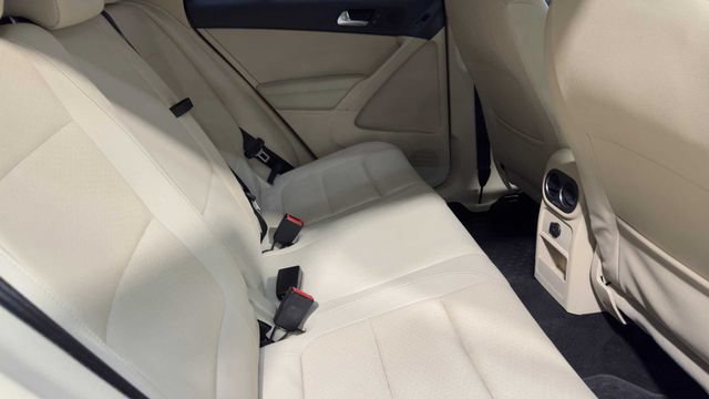 Used 2017 Volkswagen Tiguan S FWD image 13