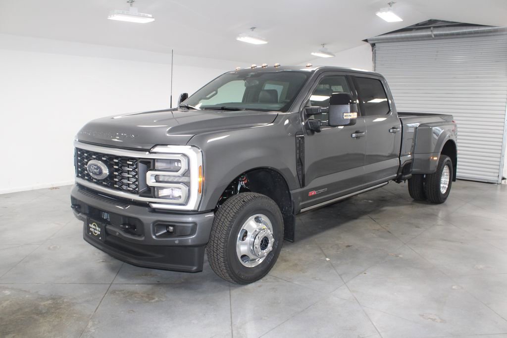 New 2026 Ford F350 Platinum image 3