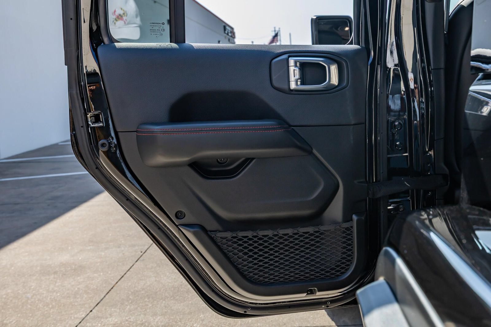 Used 2024 Jeep Wrangler Unlimited Rubicon AWD/4WD image 44