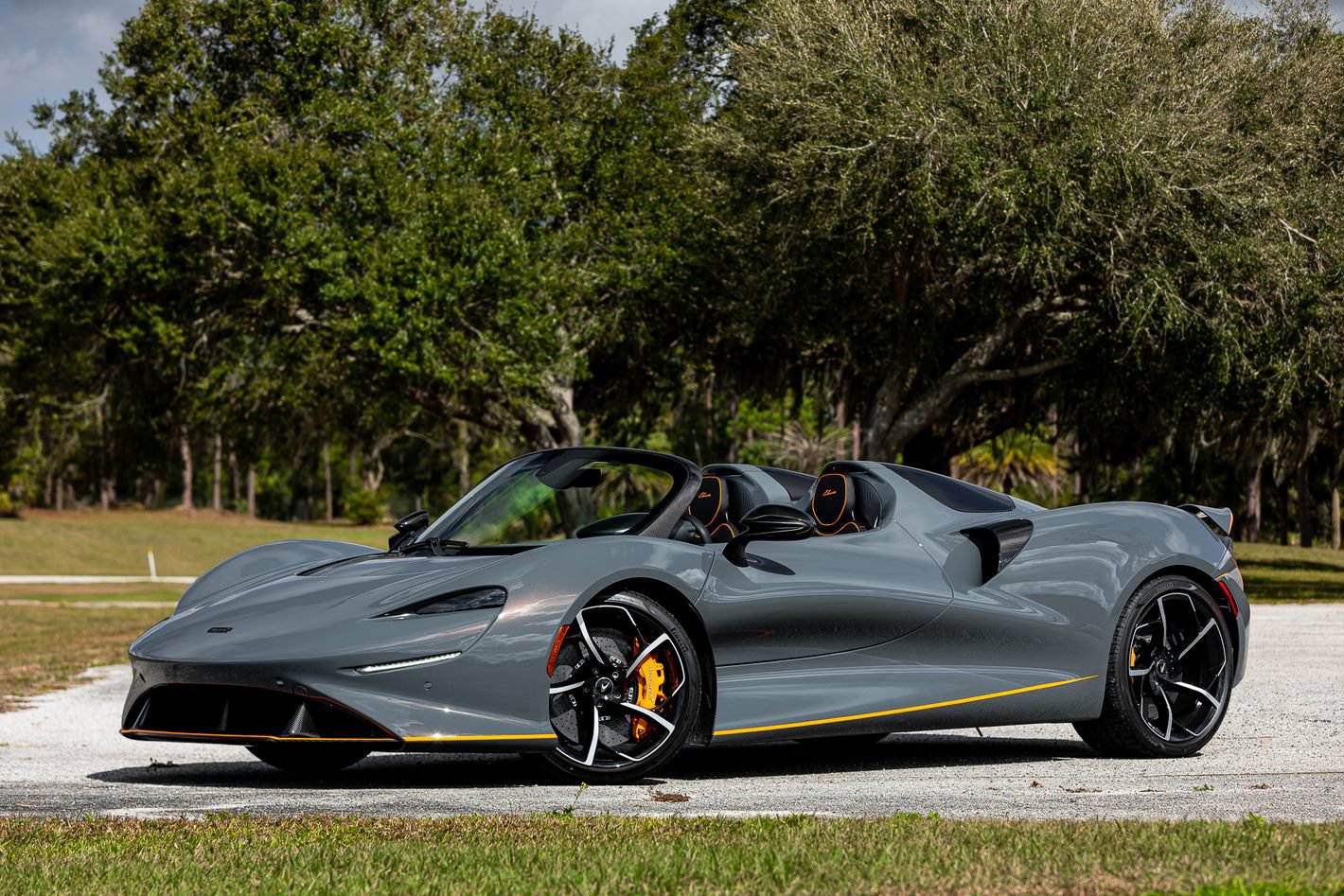 Used 2021 McLaren Elva RWD image 2