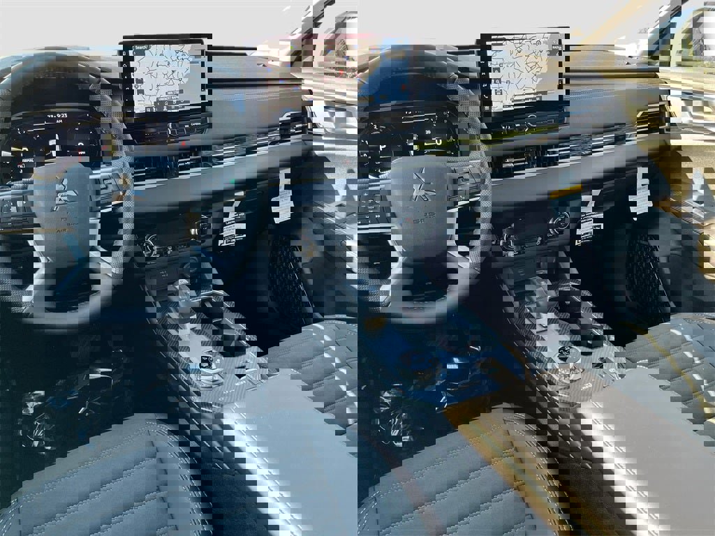 New 2025 Mitsubishi Outlander SE image 25