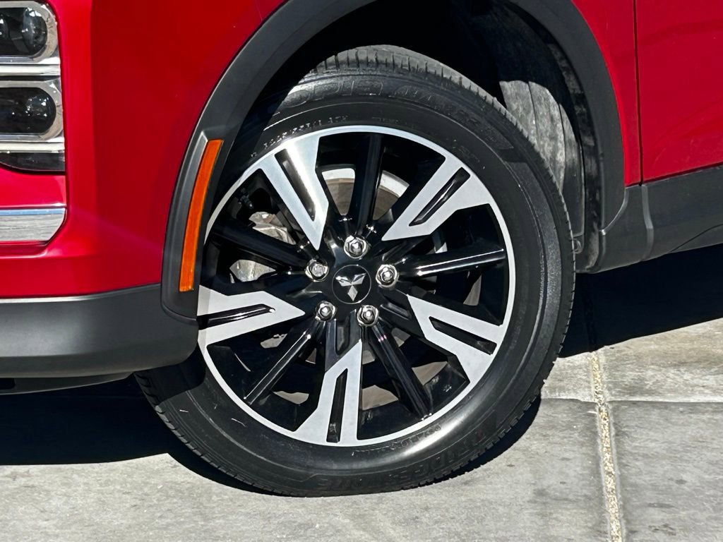 Used 2023 Mitsubishi Eclipse Cross SE image 4