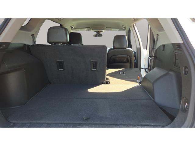 Used 2024 GMC Terrain SLT w/ Infotainment Package II image 15