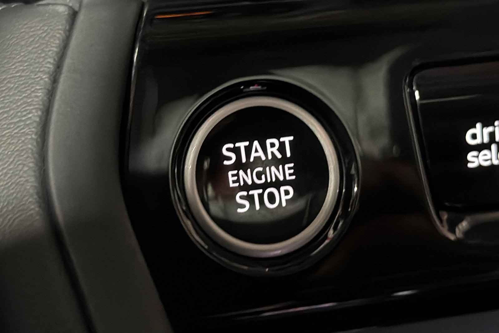 Used 2025 Audi Q5 Premium w/ Convenience Package image 22