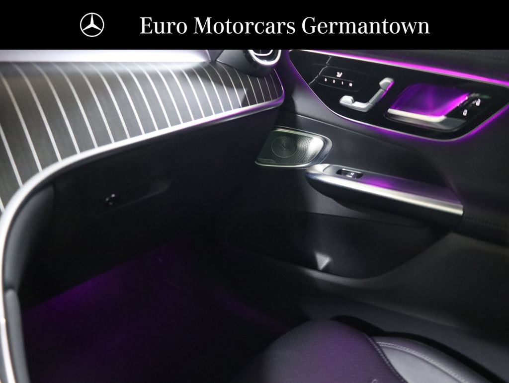 Used 2023 Mercedes-Benz GLC 300 4MATIC w/ AMG Line image 28