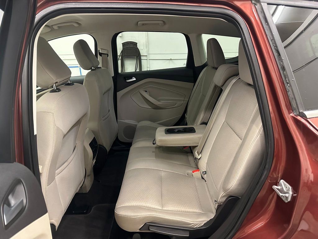 Used 2018 Ford Escape SE image 24