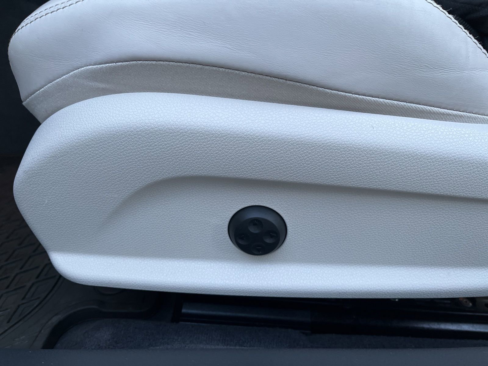 Used 2021 Mercedes-Benz E 450 4MATIC Coupe image 24