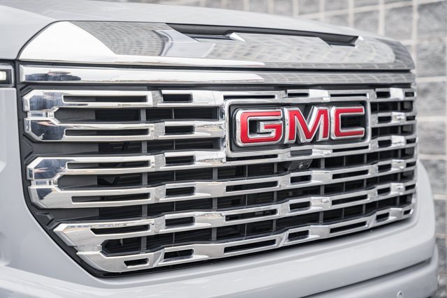 Used 2025 GMC Sierra 1500 Denali image 12