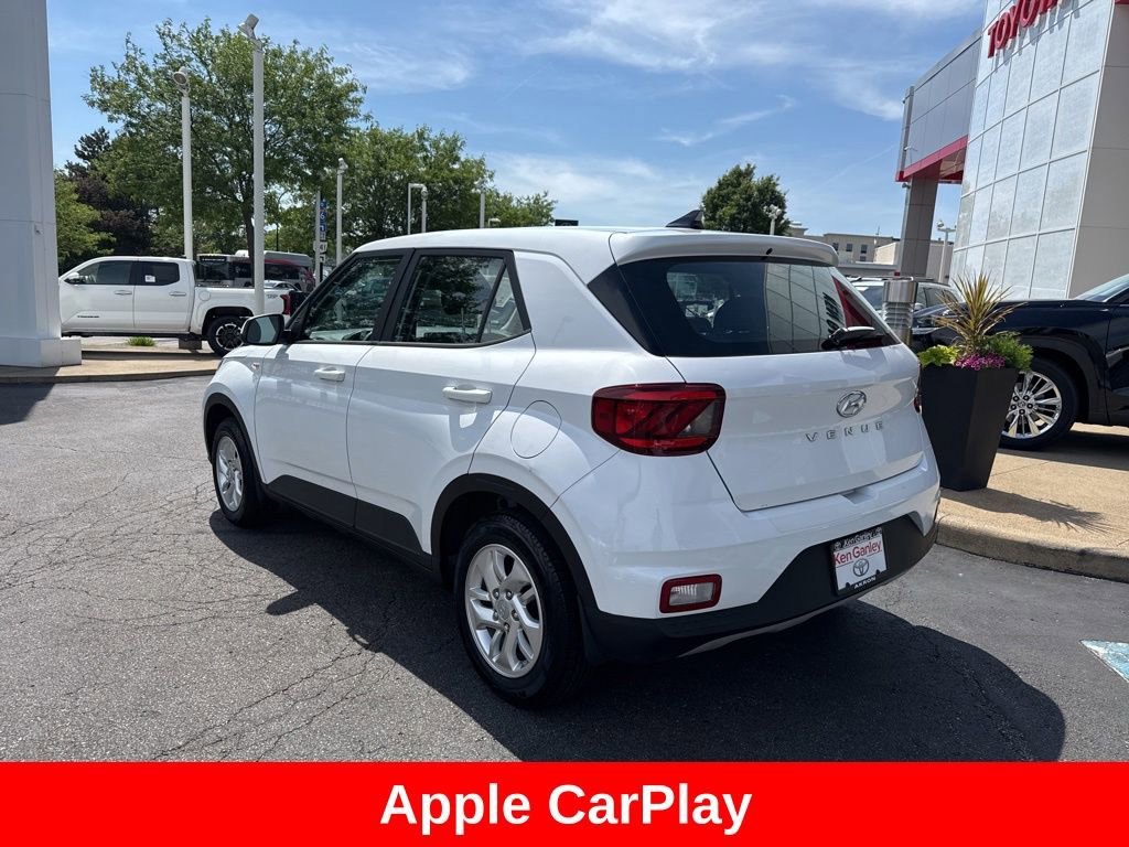 Used 2021 Hyundai Venue SE FWD image 5