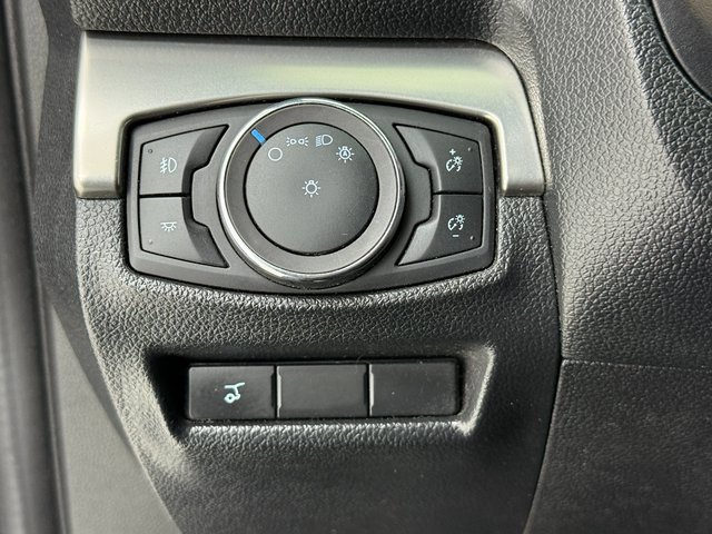 Used 2019 Ford Explorer XLT w/ Equipment Group 202A image 10